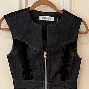 Diane Von Furstenberg, Size 0, Denim Zippered dress